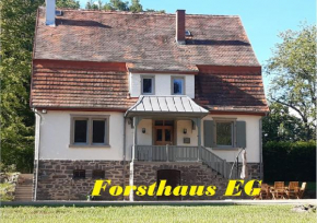 Schellnhof Forsthaus am Waldrand